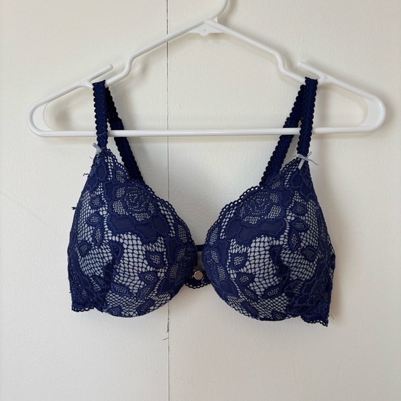 ✨La Vie En Rose Blue Lace Bra with Underwire Support💙 - Picture 1 of 4